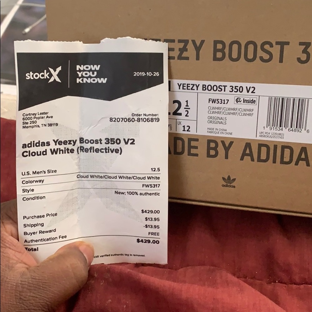 yeezy they have a mark on the right front shoes